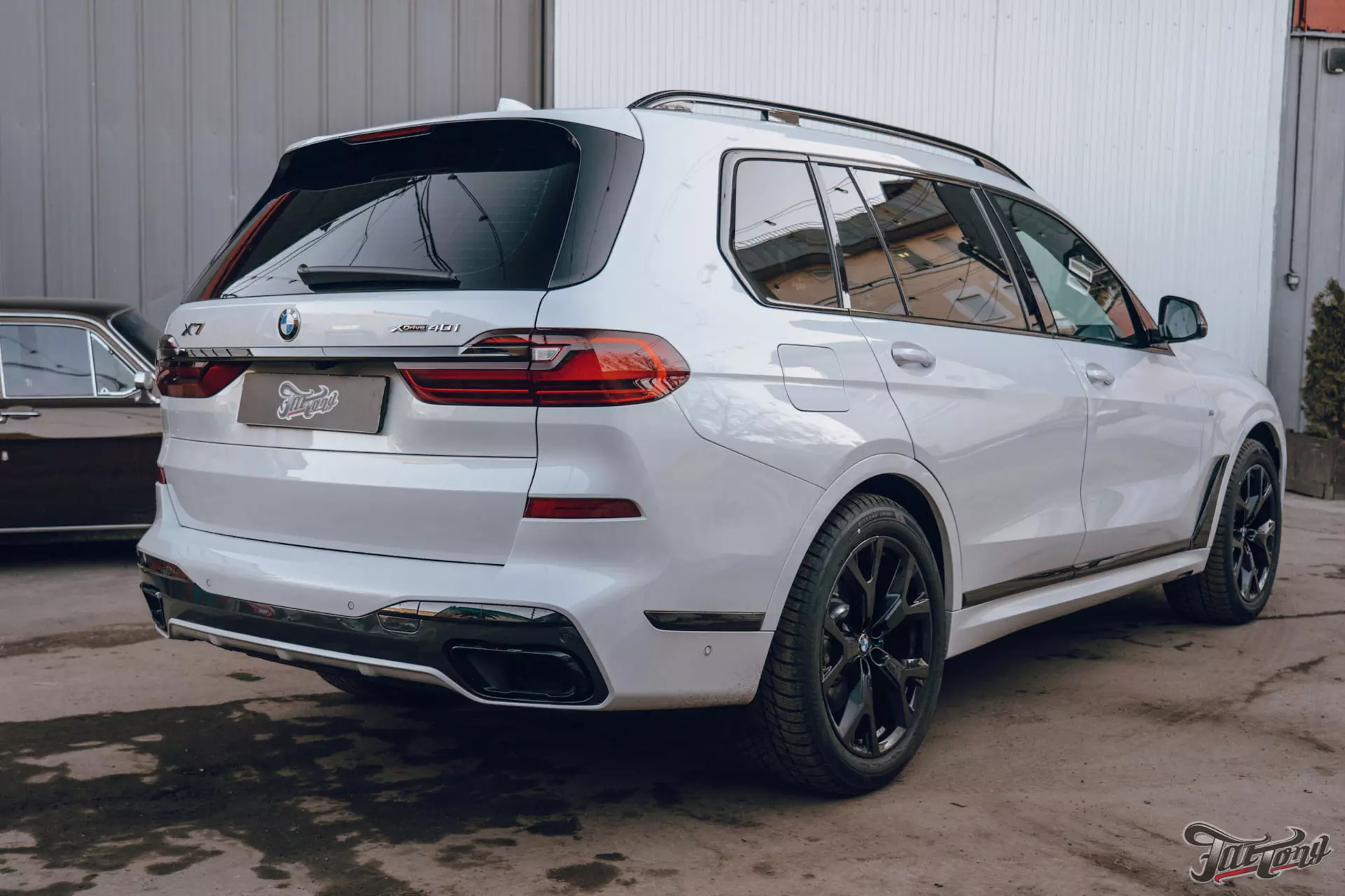 BMW X7. Оклейка в матовый полиуретан. Детейлинг